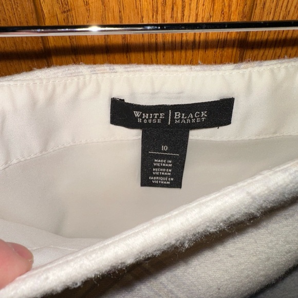 White House/Black Market NWOT Winter White Skirt - Picture 2 of 3
